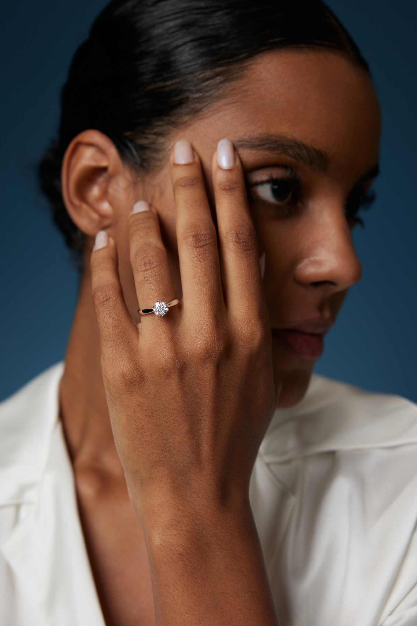 18k White Gold Classic Solitaire Engagement Ring with Round Brilliant Lab Grown Diamond