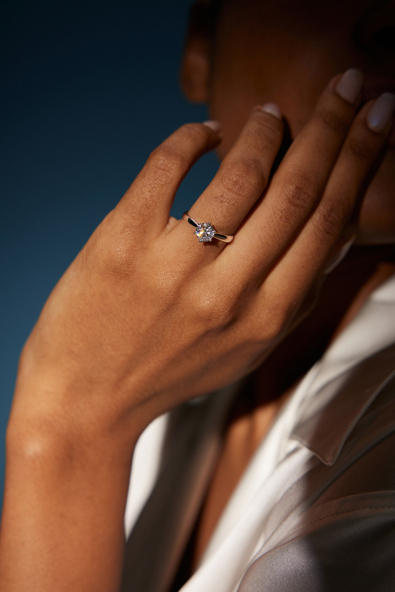 18k White Gold Classic Solitaire Engagement Ring with Round Brilliant Lab Grown Diamond