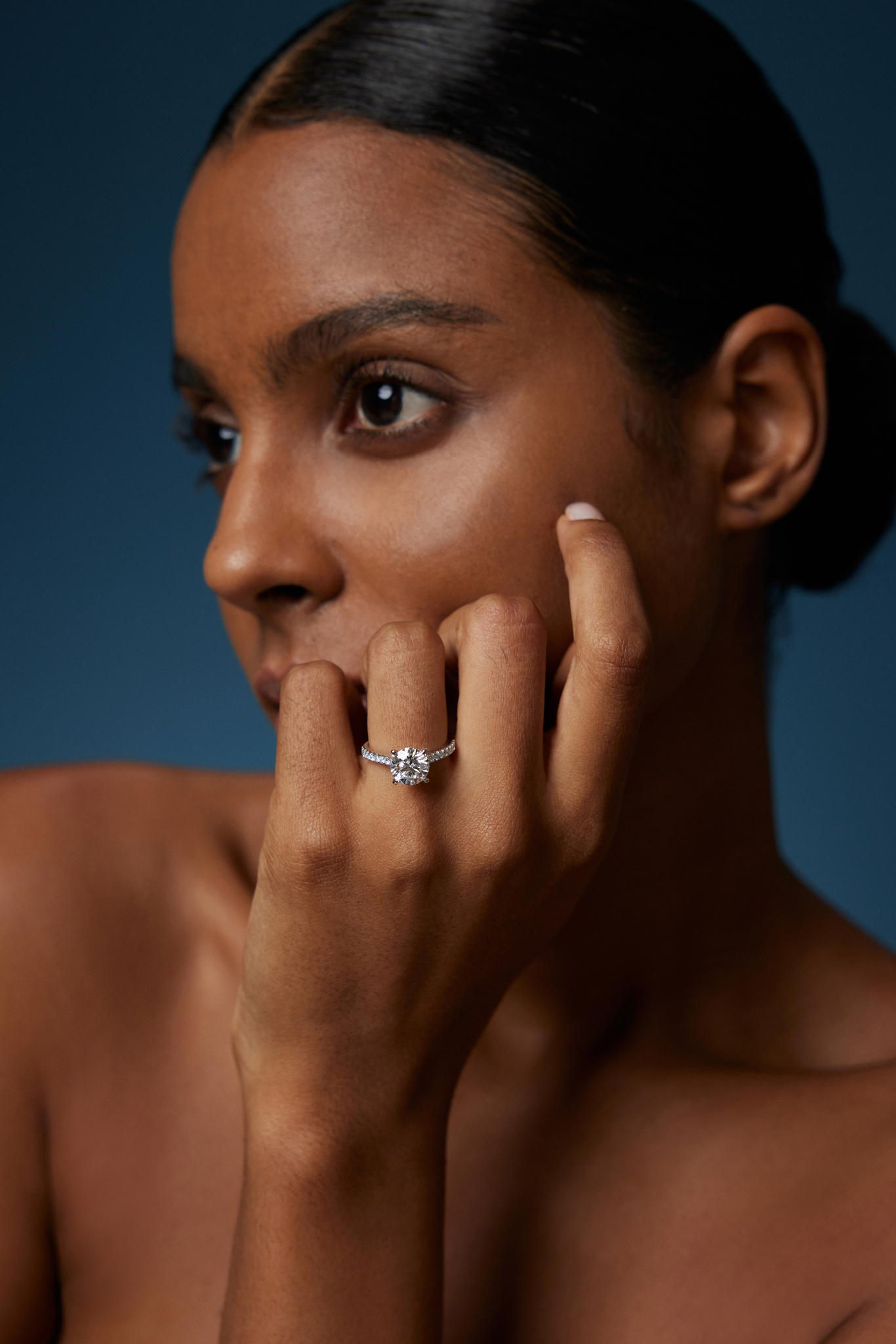 18k White Gold Pavé Engagement Ring with Round Brilliant Lab Grown Diamond