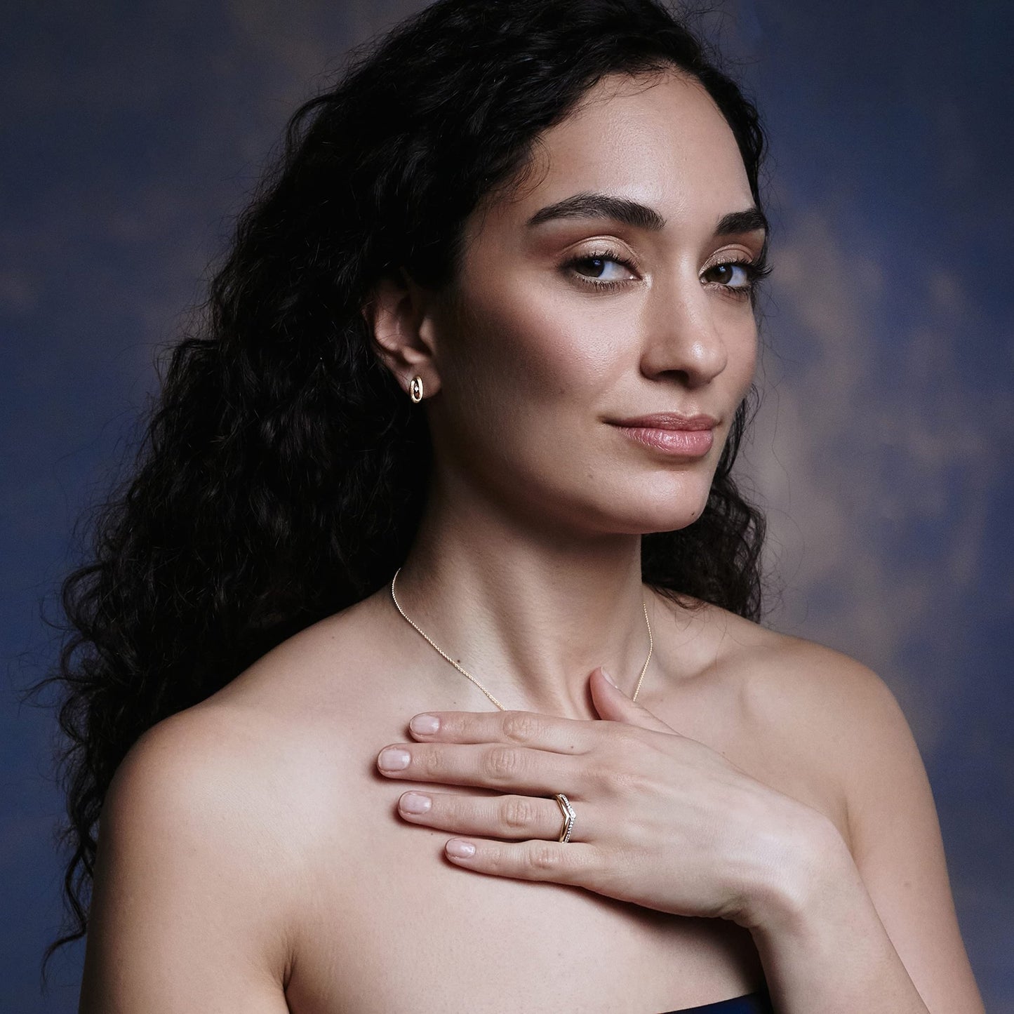 Sternvoll® Damen Ohrstecker aus 925 Sterling Silber mit Zirkonia Stein 14 Karat Vergoldet in Möbiusband - Sternvoll Jewelry color-gold