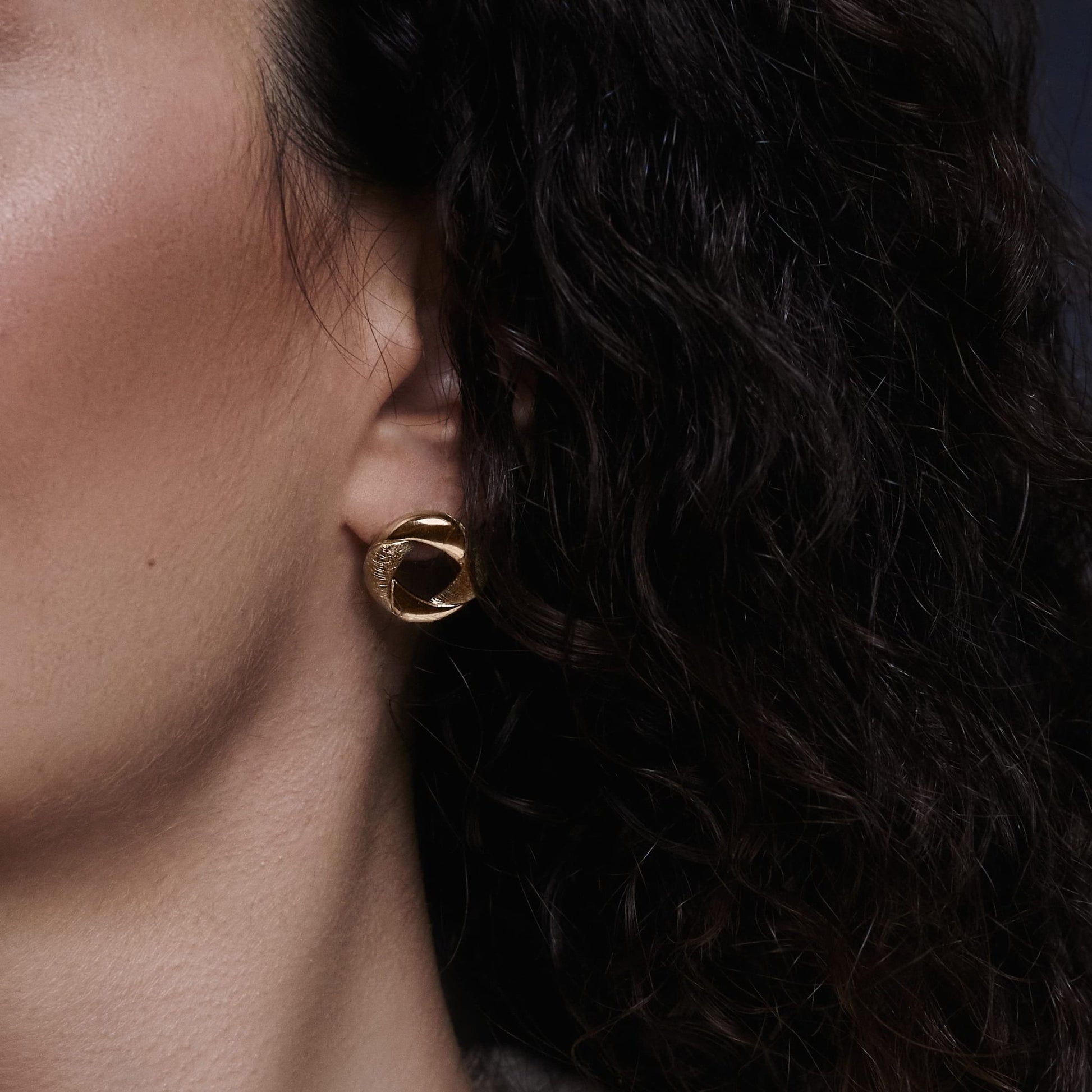 Sternvoll® Premium Ohrringe aus 925 Sterling Silber Ohrstecker in Kreisform mit 2 Texturen und elegantem Design (Gold) - Sternvoll Jewelry color-gold