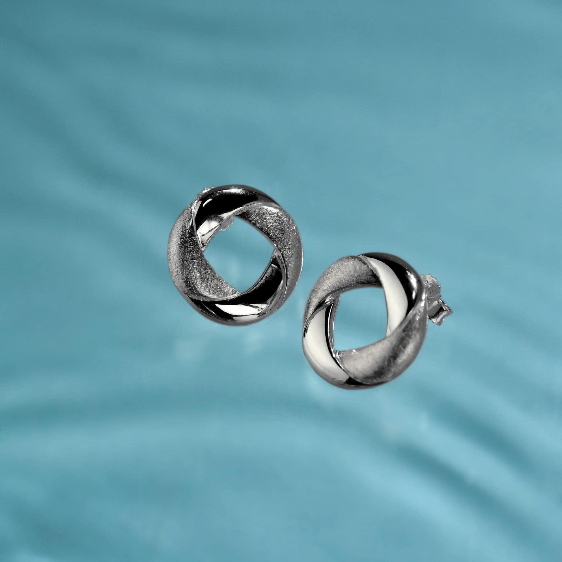 Sternvoll® Premium Ohrringe aus 925 Sterling Silber Ohrstecker in Kreisform mit 2 Texturen und elegantem Design (Gold) - Sternvoll Jewelry color-silver