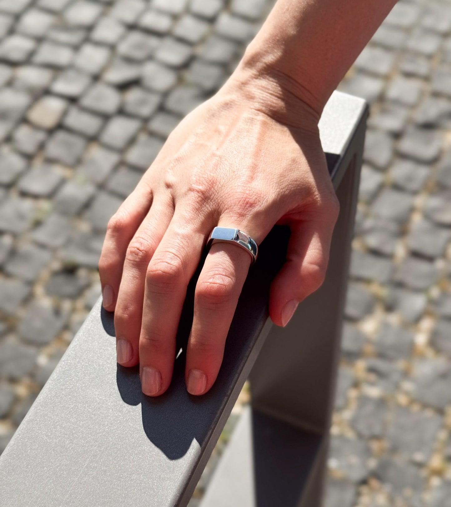 Minimalist Signet Ring in 925 Sterling Silver with Polished Finish