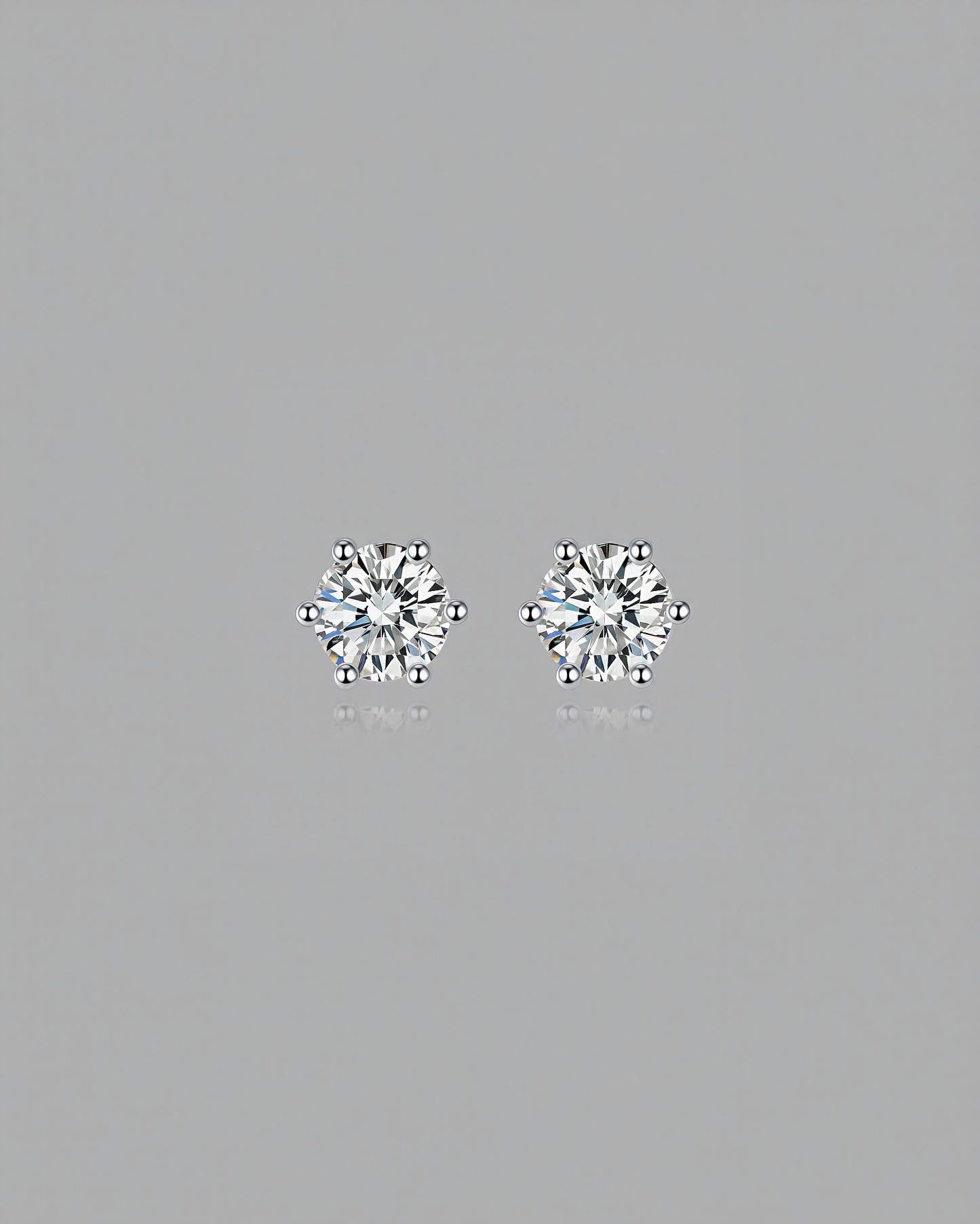 Timeless 6-Prong Solitaire Ear Studs